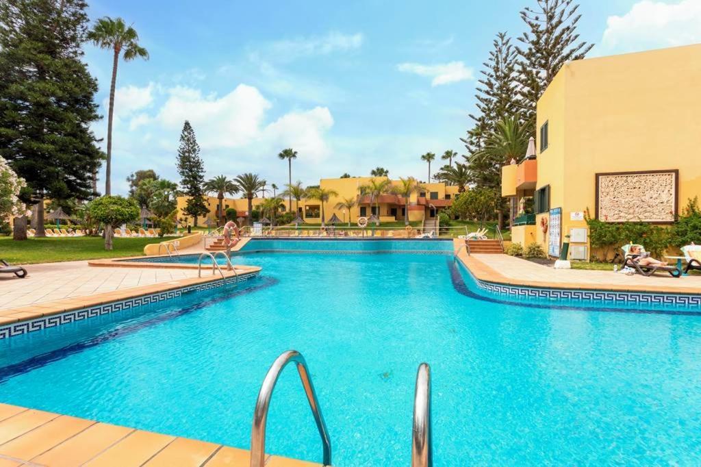 קורלחו Atlantic Garden Andrew Apartments Pool Air Conditioning מראה חיצוני תמונה
